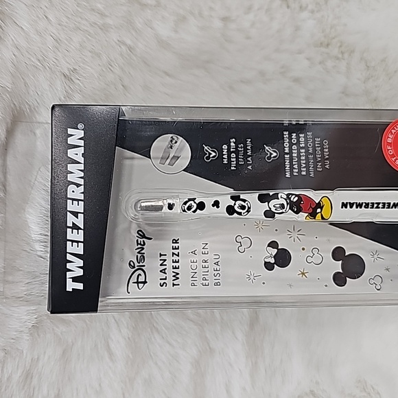 Tweezerman Just Imagine Slant Tweezer Mickey Mouse - Picture 4 of 7